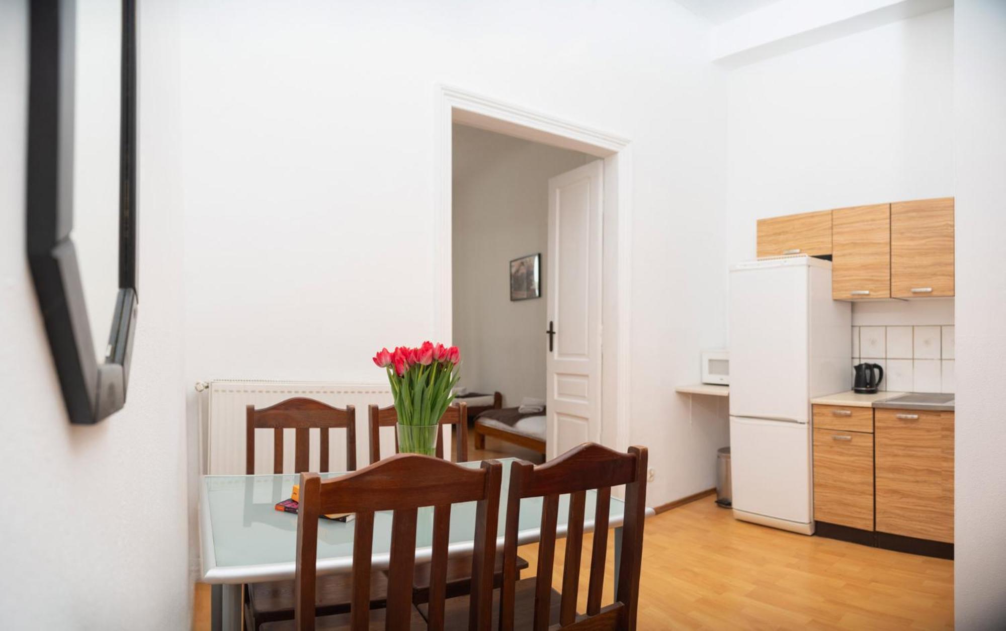 Station Aparthotel Kraków Eksteriør billede
